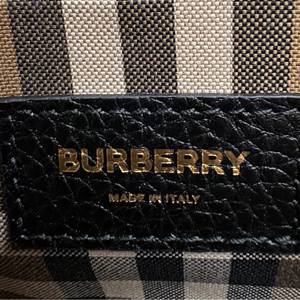 Burberry Black Leather Bucket Bag Vintage Check Strap - Picture 7 of 7